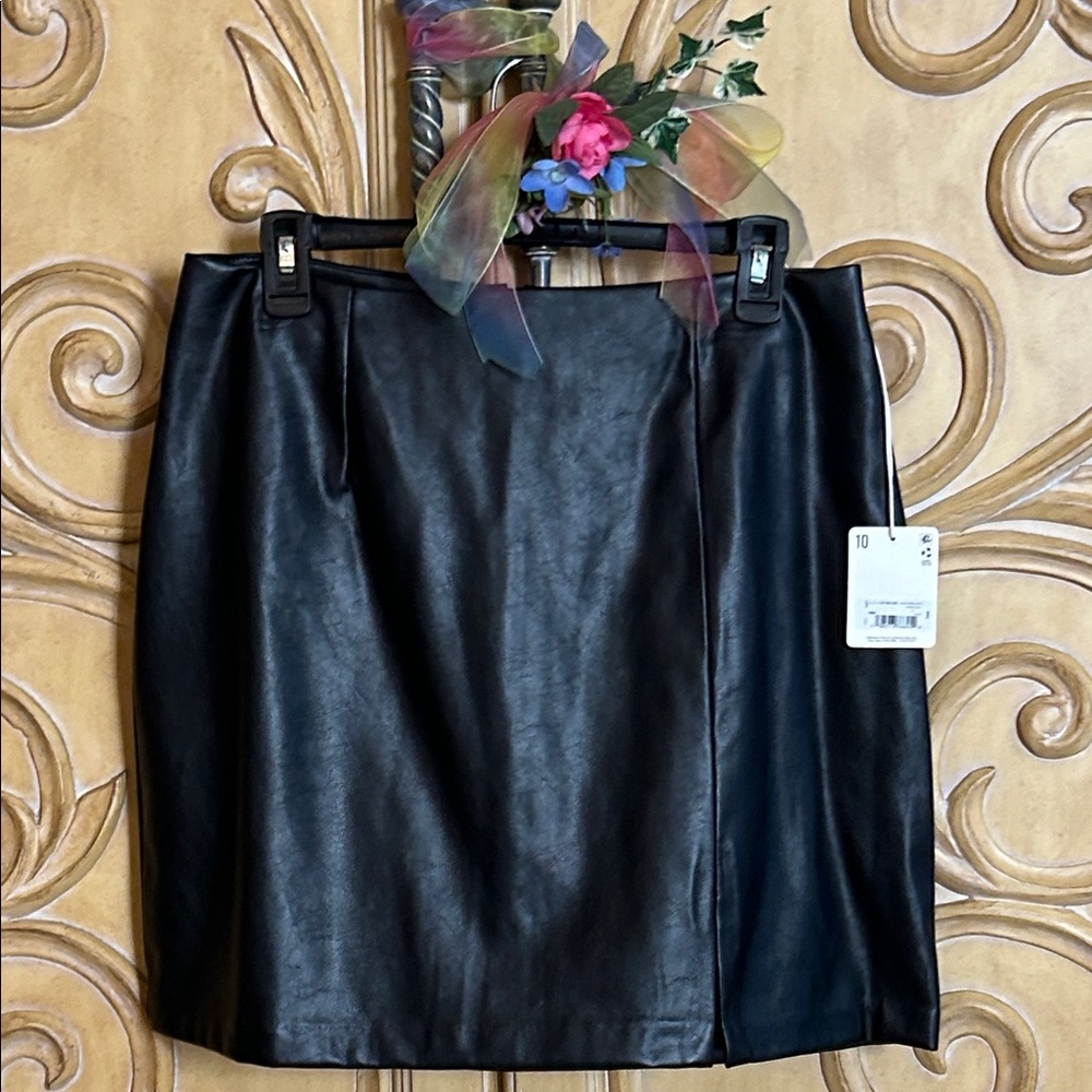 a.n.a Faux Leather Mini Skirt in Black New